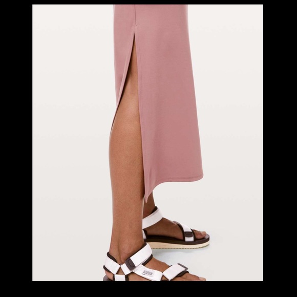 🚫SOLD🚫Lululemon Get Going Nulu Align Dress Red Dust Size 4 - Picture 4 of 11